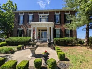 Front of Maple Hill Manor in summer.