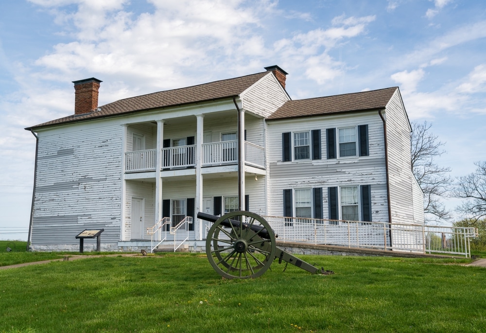 A historic building and cannon at Camp Nelson National Monument, one of the best Civil War Sites in Kentucky