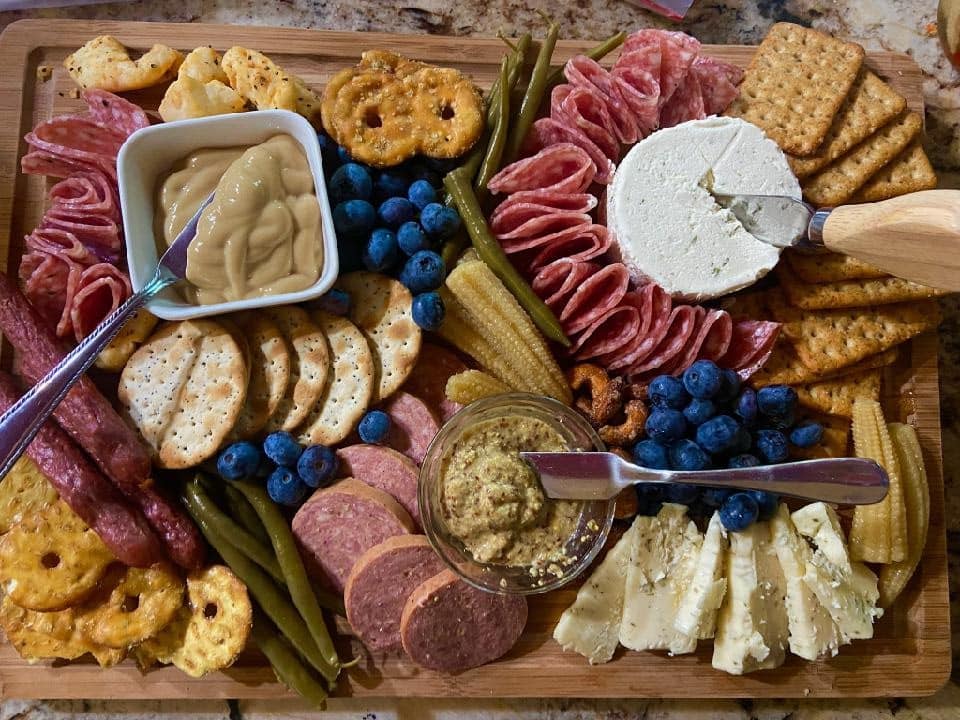 Charcuterie & Picnic Baskets 2